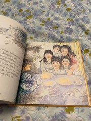 BOOK Munsch Mini Treasury One Robert Munsch Michael Martchenko Kusugak Vladyyana