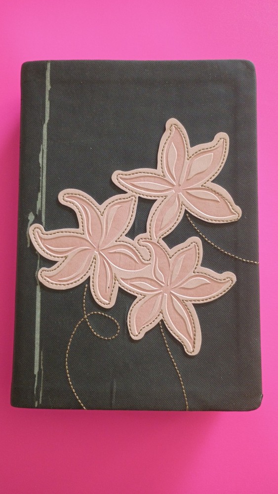 NIV Holy Bible Tyndale House Compact Brown Pink Floral OOP Imitation Leather
