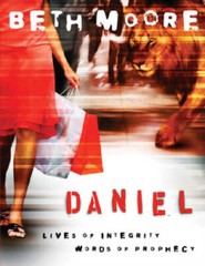 Daniel – Bible Study Book: Lives of Integrity, Words of Prophecy – VERY GOOD