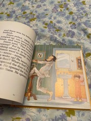 BOOK Munsch Mini Treasury One Robert Munsch Michael Martchenko Kusugak Vladyyana