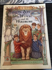 The Lion Witch Wardrobe Graphic Novel CS Lewis Scholastic Paperback Lawrie
