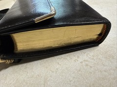 1985 Thomas Nelson NKJV Bible Compact Edition Snap Black Faux Leather