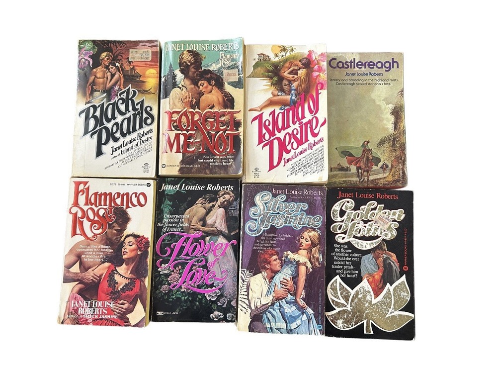 Janet Louise Roberts Vintage Paperback Book Lot Of 8 Pocket Goth Romance