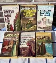 Lot of 6 Victoria Holt/Philippa Carr Gothic Romance Suspense Pbs 1970s 1st Print